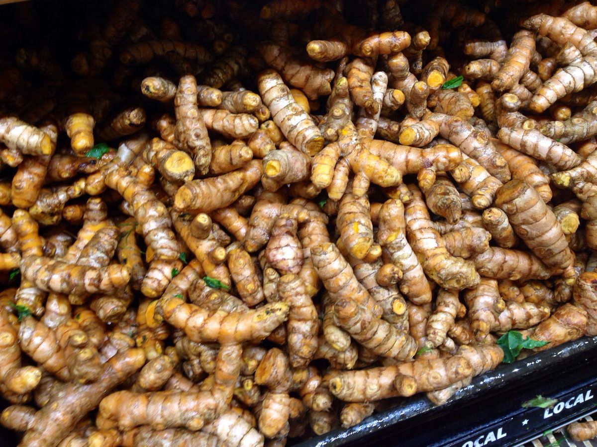 Organic Valley Grade A Fresh Fresh Turmeric - Medium (500g)