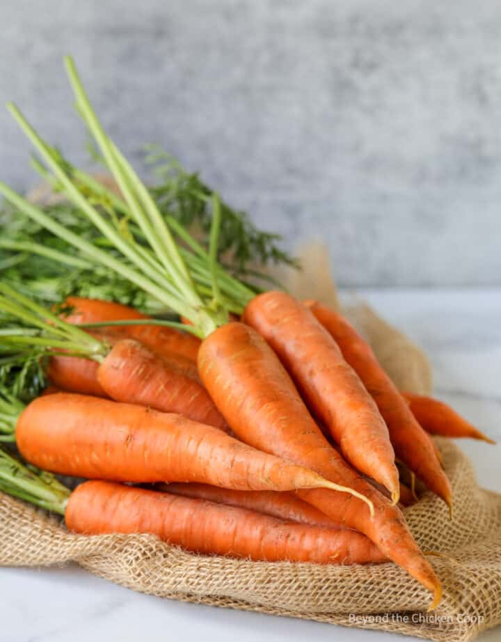 Organic Valley Organic Premium Organic Fresh Carrots - Large (1kg)