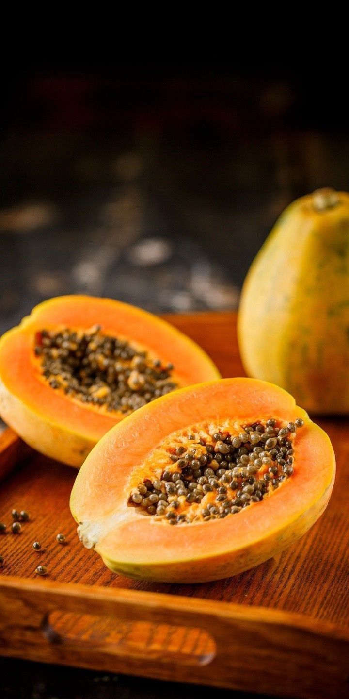 Organic Farm Organic Premium Farm Fresh Red Pawpaw - Large (2kg) - Box