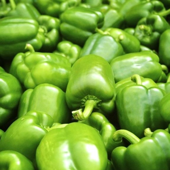 FarmMaster Grade A Farm Fresh Green Peppers - Medium (500g)