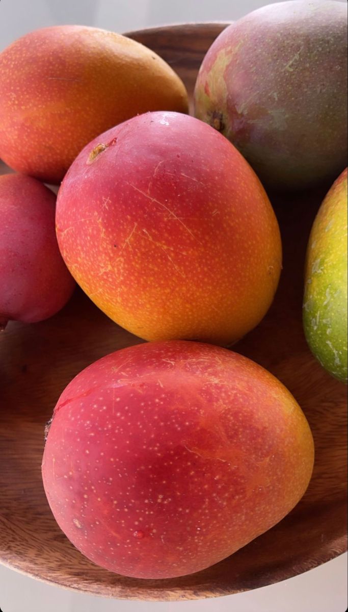 Organic Valley Grade A Premium Fresh Fresh Mangoes - Extra Large (2kg)