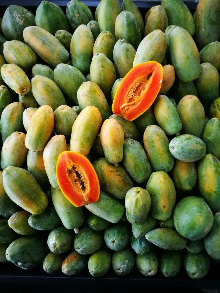 Nature Fresh Grade A Premium Fresh Red Pawpaw - Medium (1kg) - Box