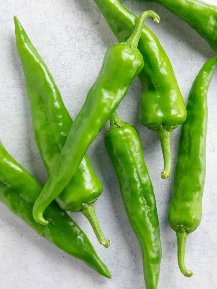 Farm Fresh Grade A Premium Fresh Green Chillies - Large (1kg) - Pack