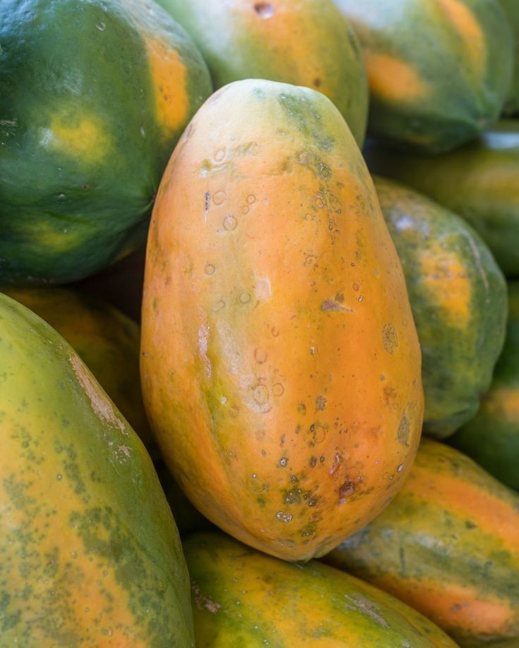 Organic Valley Grade A Ripe Red Pawpaw - Small (500g) - Crate